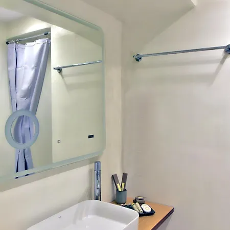 Natura Luxury Beachfront ホテル 5*