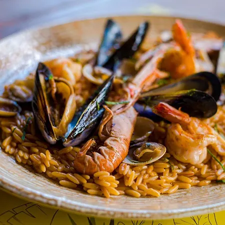 ホテル Natura Luxury Beachfront ネオ・キリマ