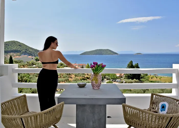 Natura Luxury Beachfront Neo Klima