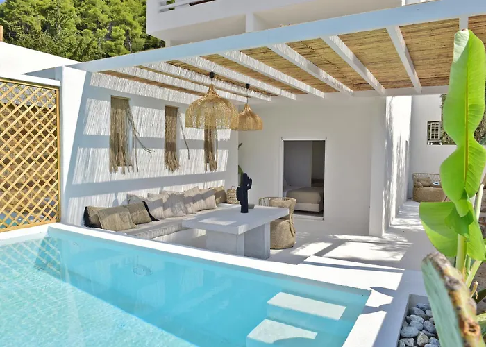 Natura Luxury Beachfront Neo Klima