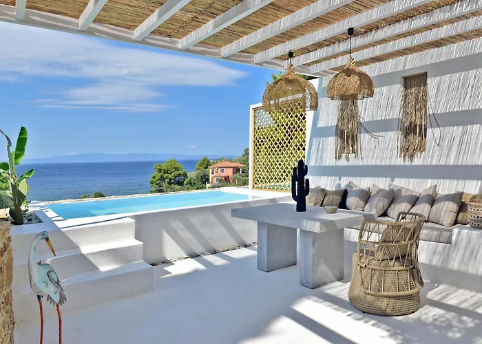 Natura Luxury Beachfront Neo Klima