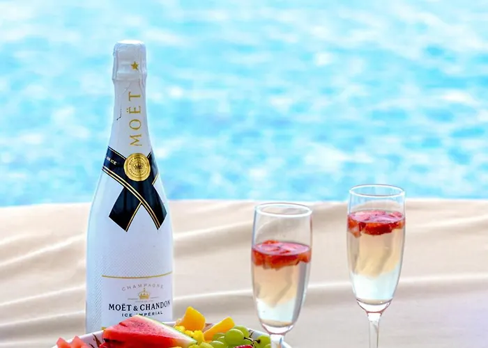 Natura Luxury Beachfront Neo Klima