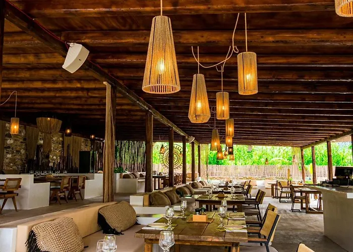 Natura Luxury Beachfront Neo Klima